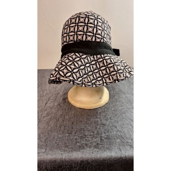 Coolibar Accessories - COOLIBAR Black White Floral Beachy Fishing Camping Gardening Bucket Sun Hat S/M